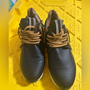 ShuShop Black and Tan Women's Athletic Shoes